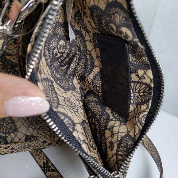 Carlos Santana Tan Gray Snakeskin Purse Crossbody Bag Buckle Strap New With Tags - Picture 16 of 16